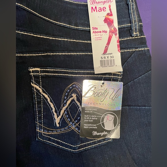 Wrangler Women’s Mae Booty Up Jeans 5/6 x 30 - Picture 6 of 8